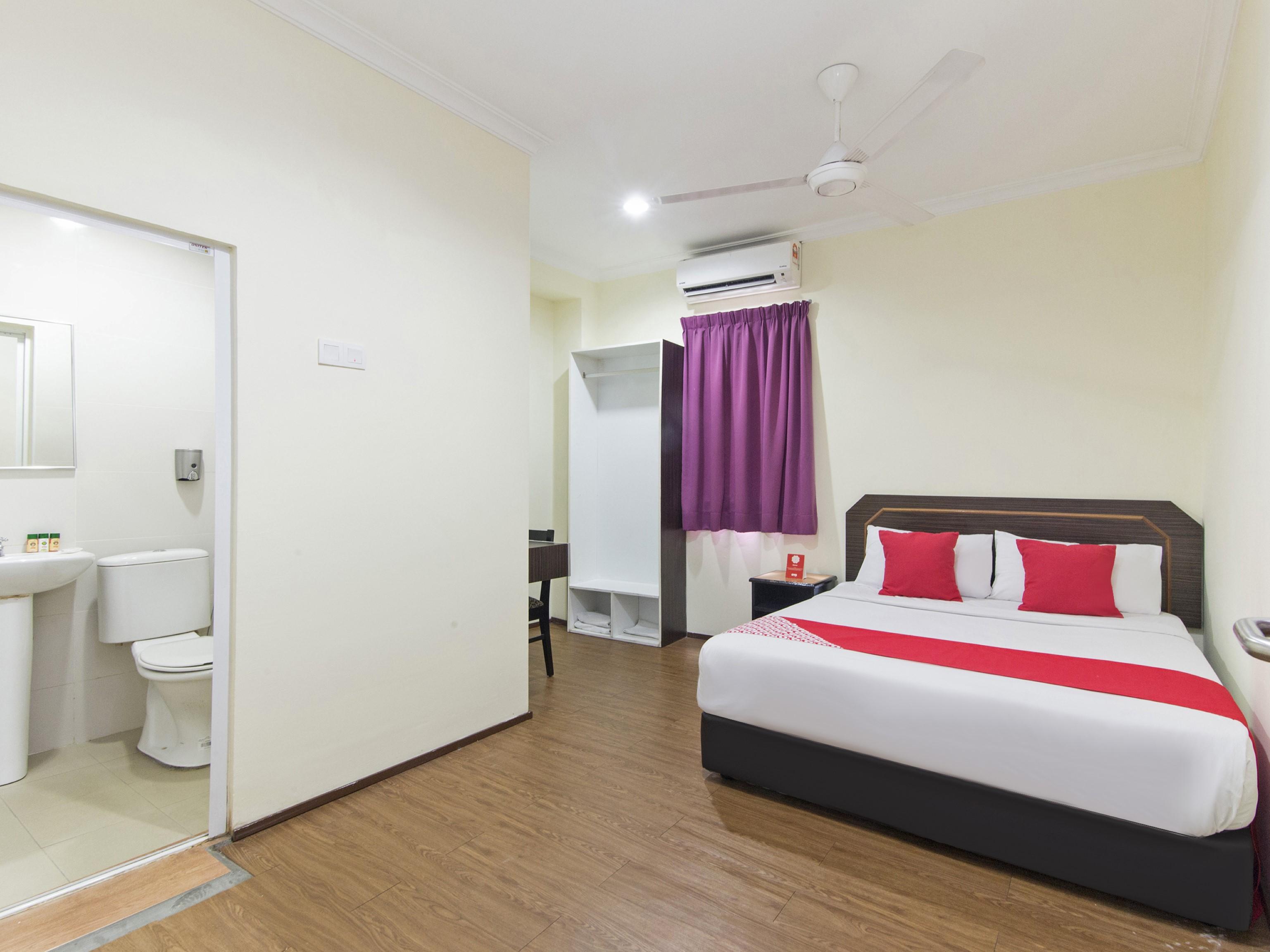 Oyo 327 Buddys Hotel Kuala Lumpur Exterior photo