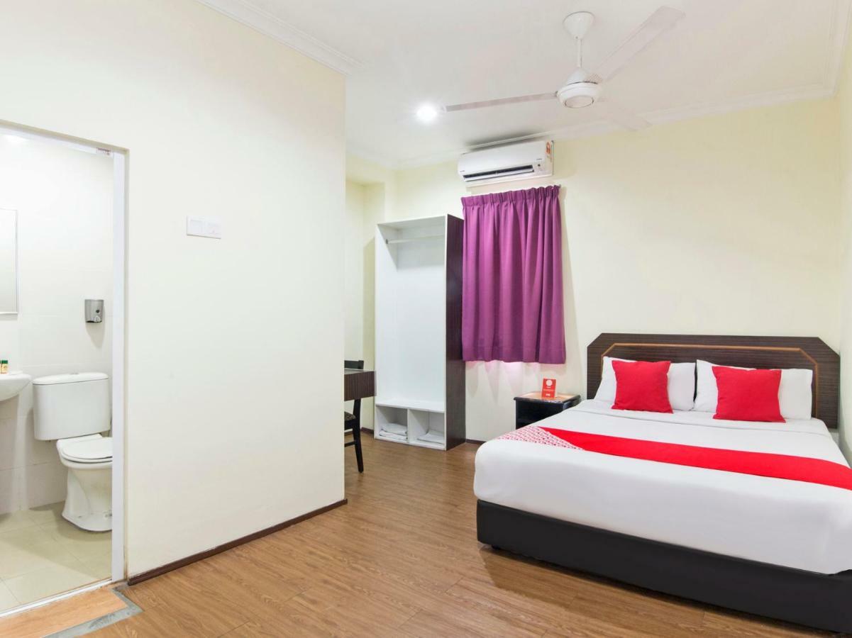 Oyo 327 Buddys Hotel Kuala Lumpur Exterior photo